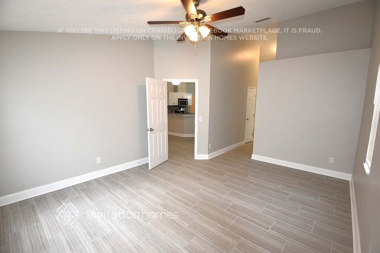 9828 Cristina Dr - Photo 6 of 14