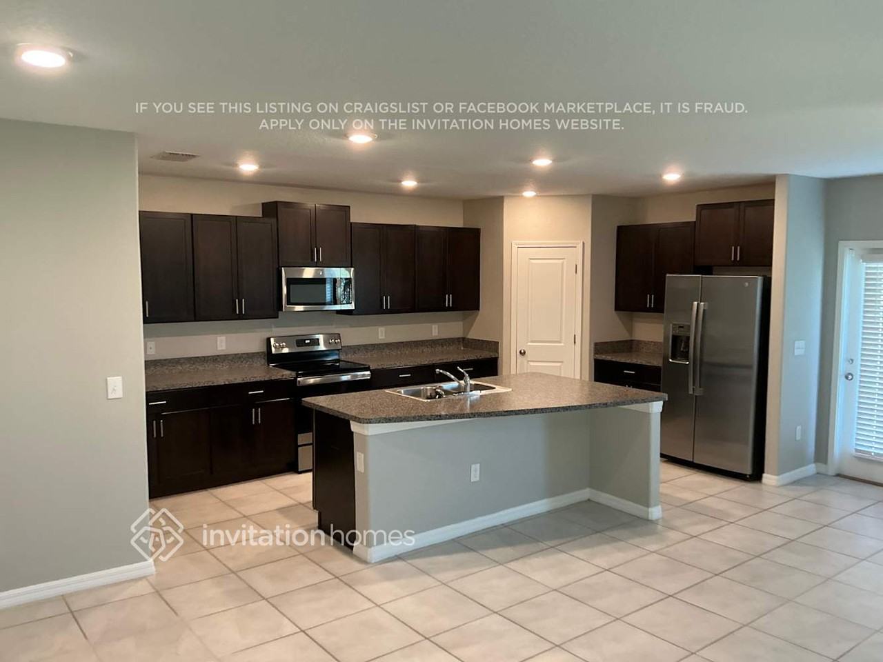 15514 Colt Creek Pl - Photo 3 of 11