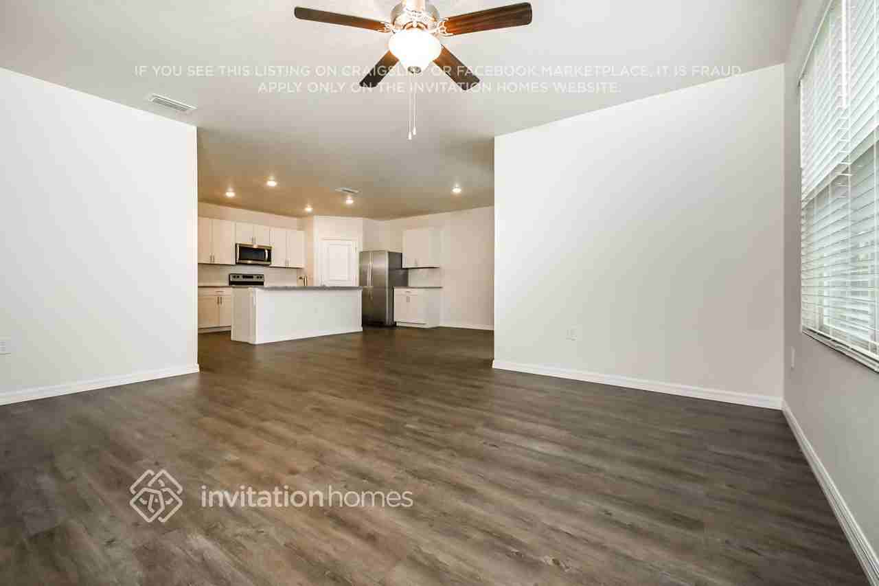 7720 Harbor Moor Dr - Photo 3 of 22