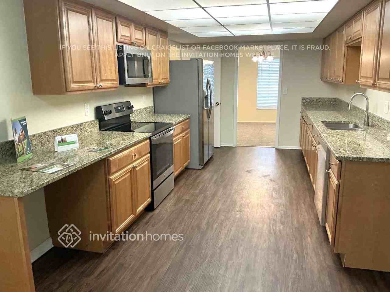 3729 Allenwood St - Photo 4 of 14