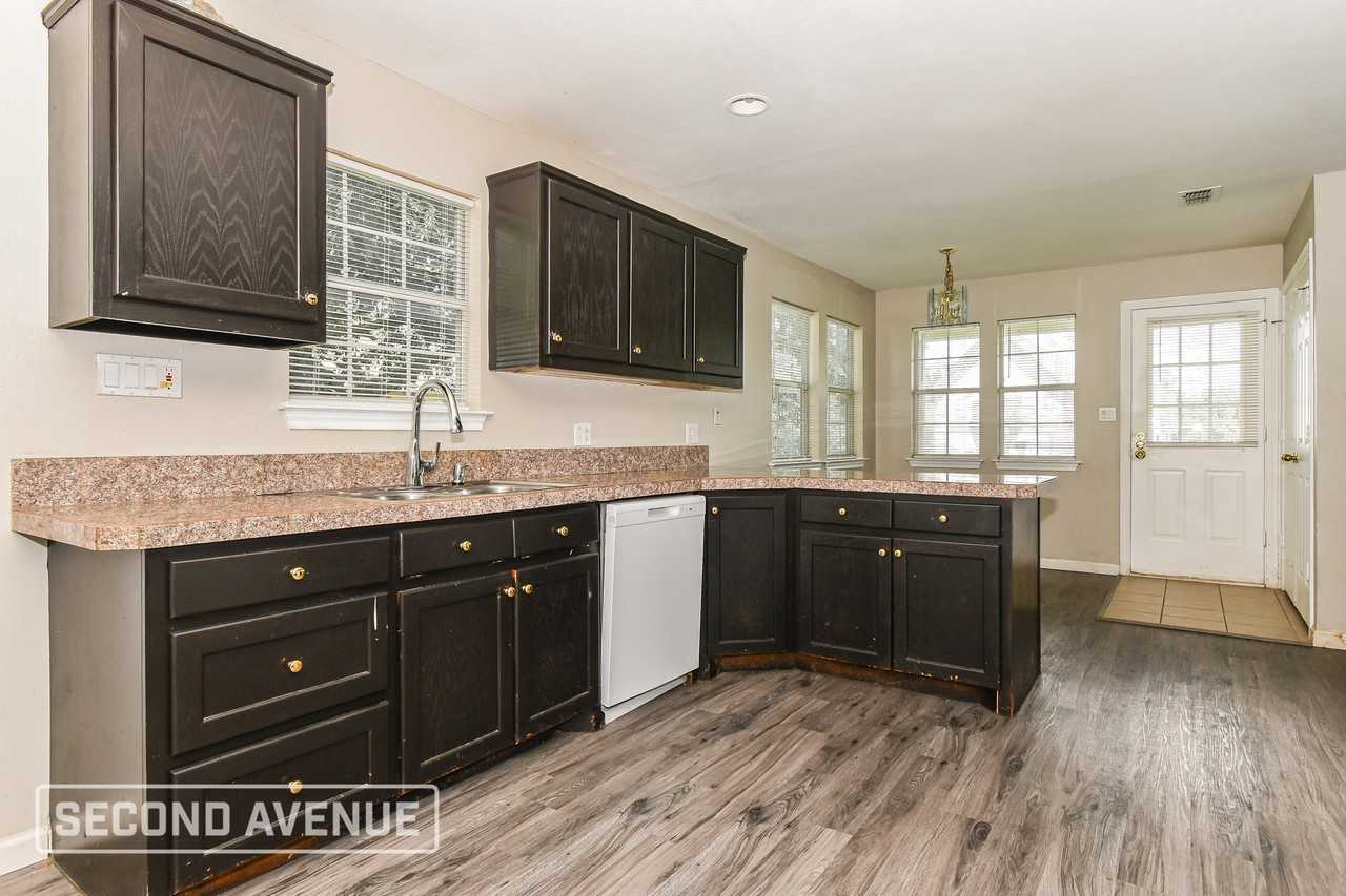 318 Woodard St - Photo 5 of 28