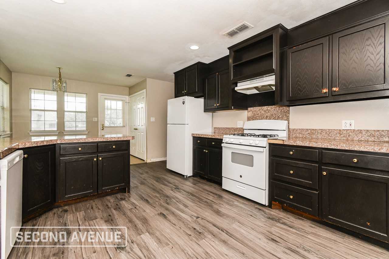 318 Woodard St - Photo 6 of 28