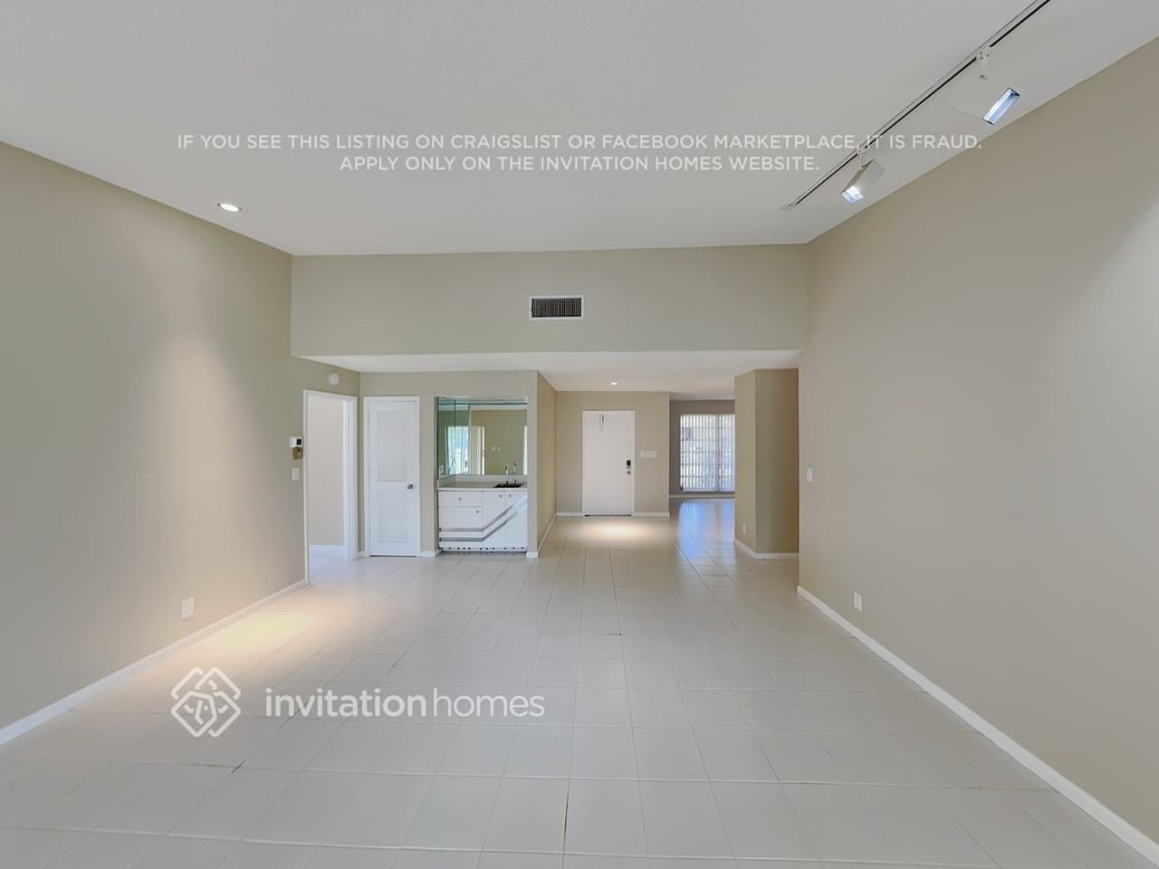 4803 Bayberry Ln - Photo 3 of 15