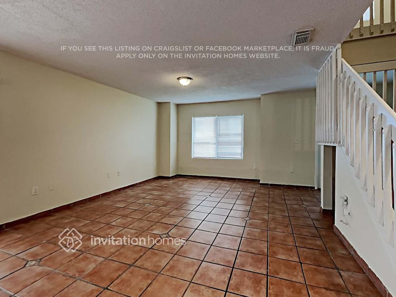 9853 Sw 221st St - Photo 4 of 18
