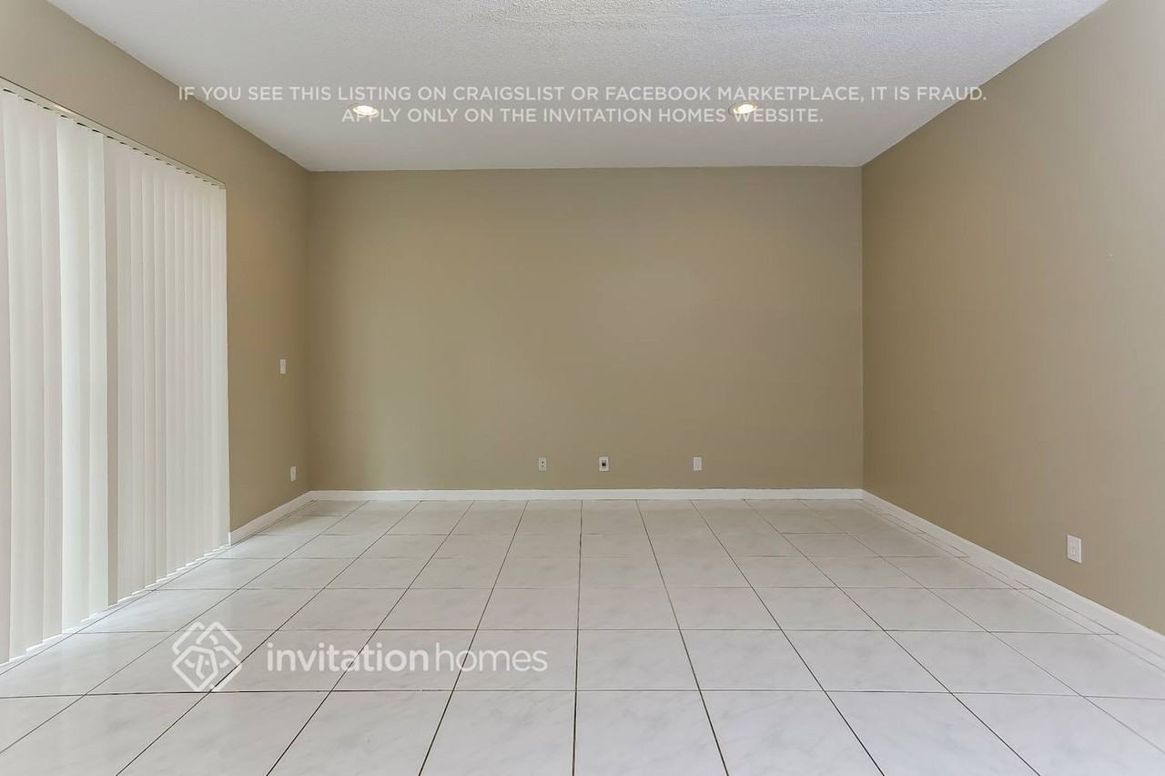 3148 Sw 177th Ave - Photo 3 of 16