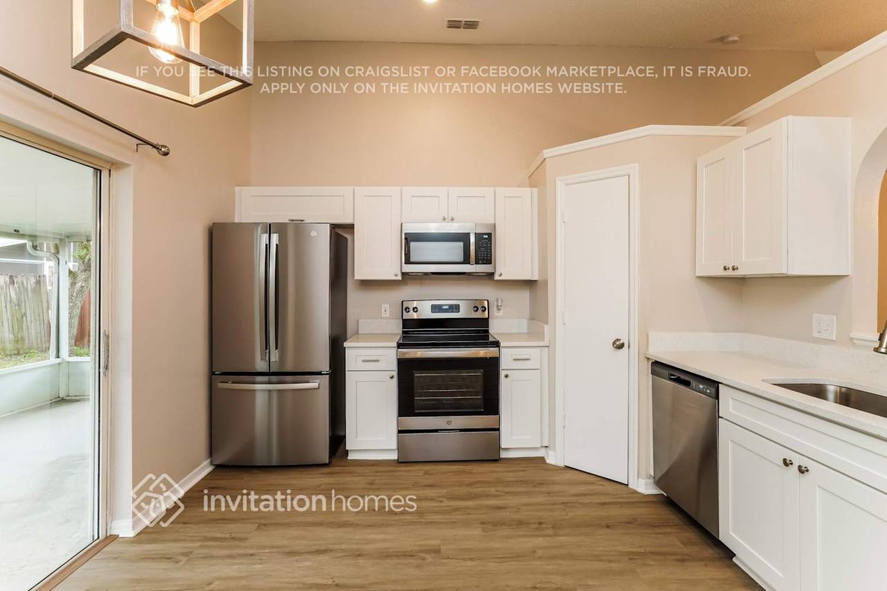 12908 Odyssey Lake Way - Photo 4 of 16