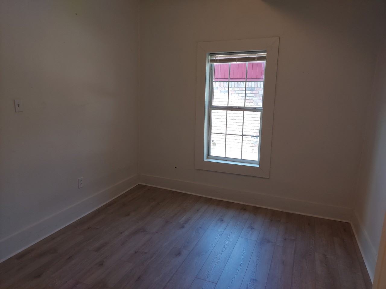 1118 3rd St #1 - Photo 6 of 12
