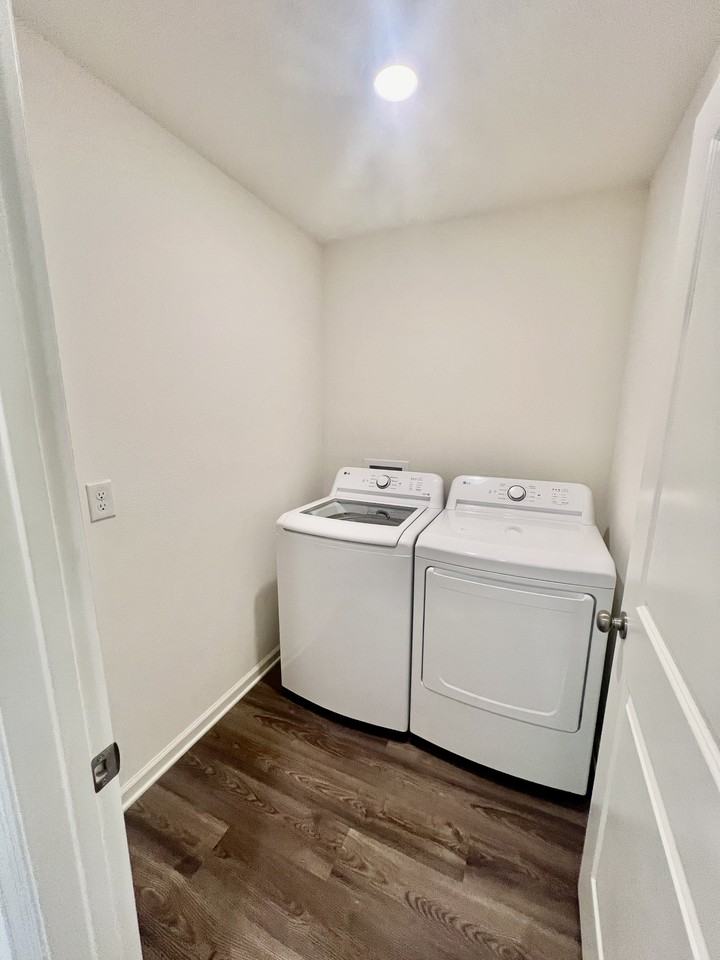14241 Sw 34th Terrace Rd #1 - Photo 7 of 22