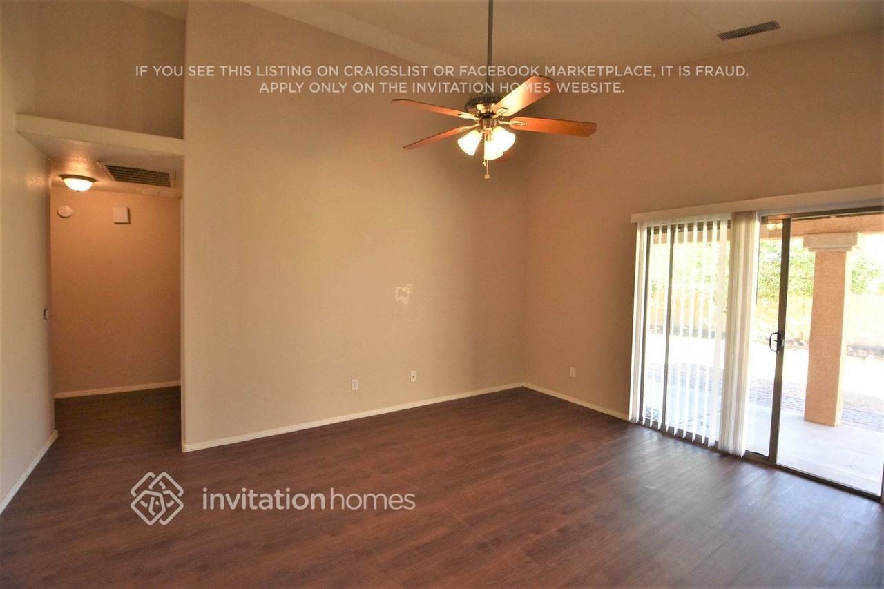 3002 N 85th Ln - Photo 4 of 10