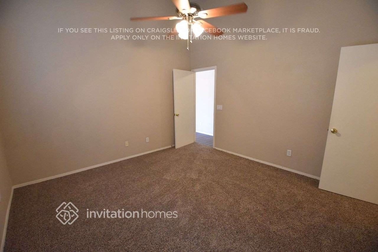 3002 N 85th Ln - Photo 5 of 10