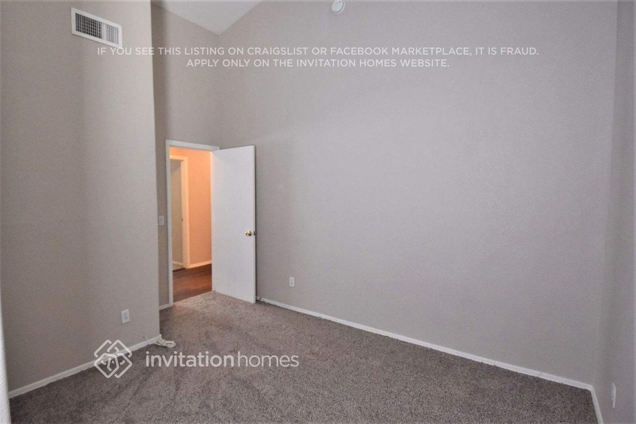 3002 N 85th Ln - Photo 6 of 10