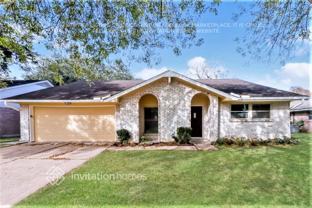 2104 Yorktown Ct N - Photo 1 of 1