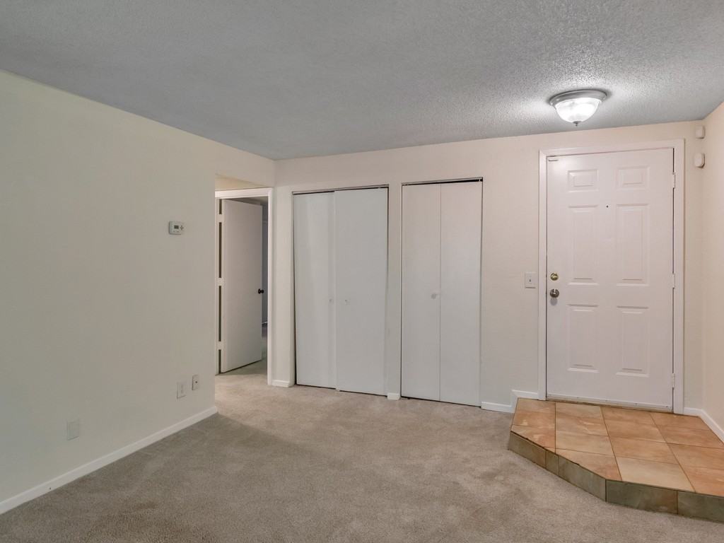 245 Seasons Pkwy #1 - Photo 4 of 29