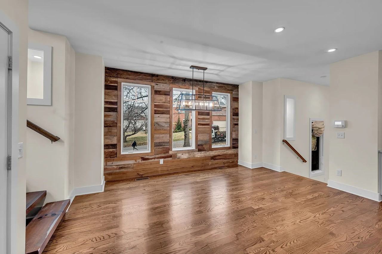 921 Hillview Hts #1 - Photo 3 of 20