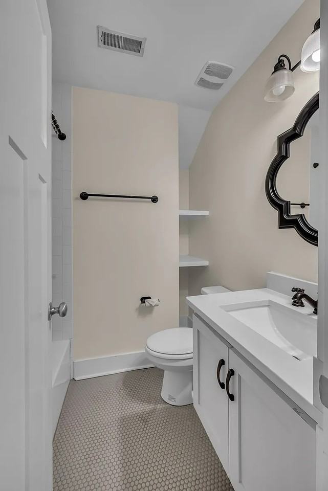 921 Hillview Hts #1 - Photo 5 of 20