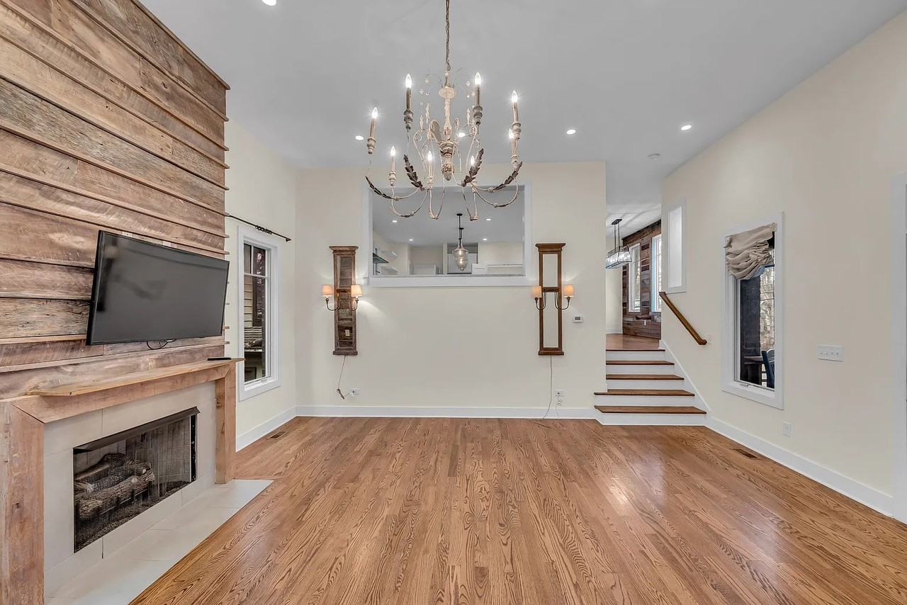 921 Hillview Hts #1 - Photo 6 of 20