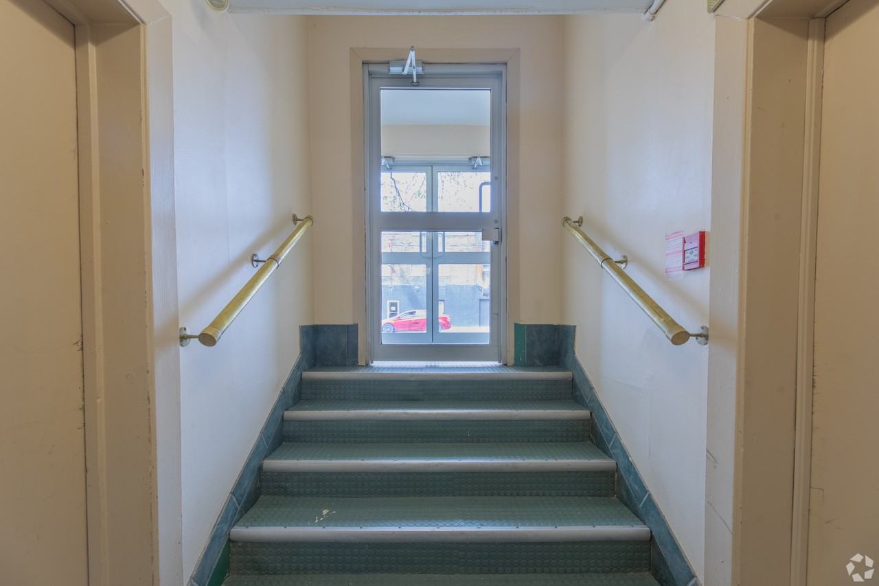 Donlands Apartments - Photo 7 of 17