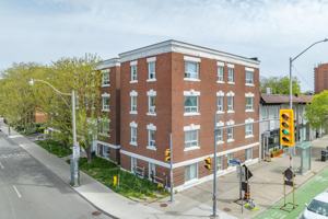 featured image of 5 Donlands Ave