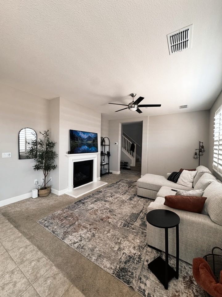2072 Parsons Dr #1 - Photo 4 of 10