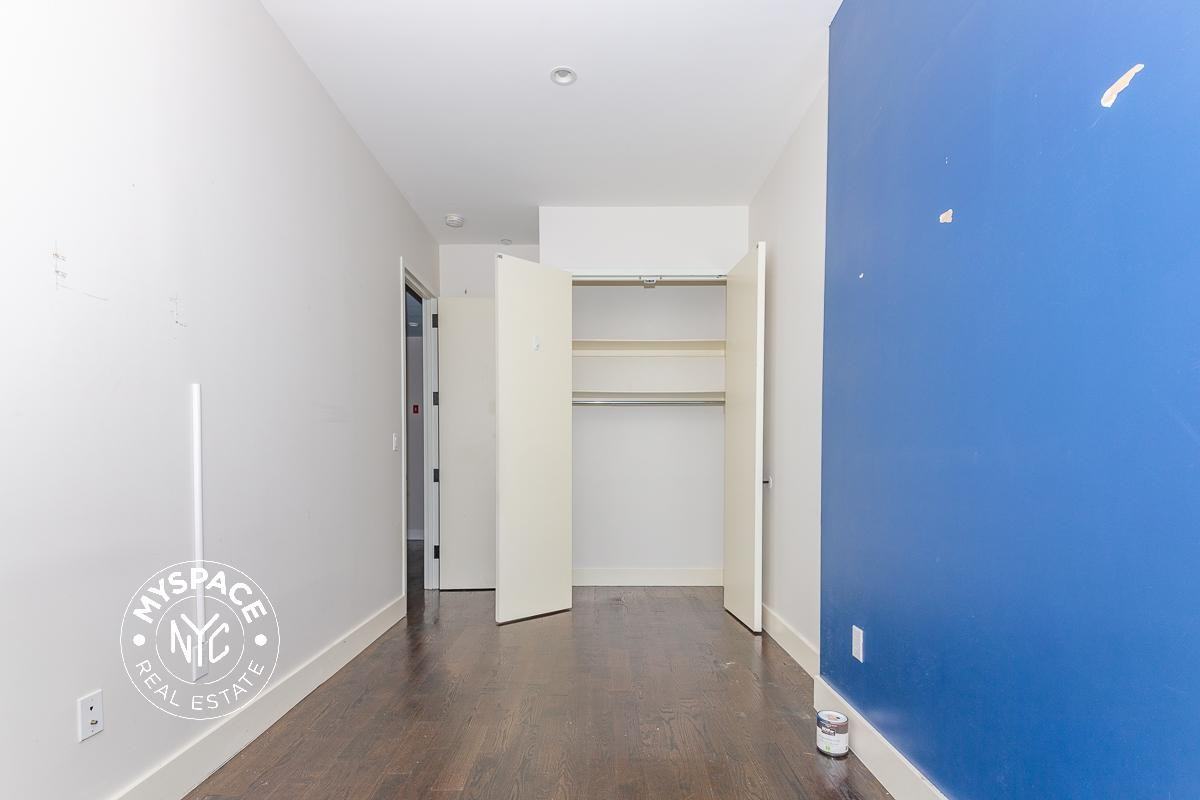854 Greene Ave #3A - Photo 6 of 9