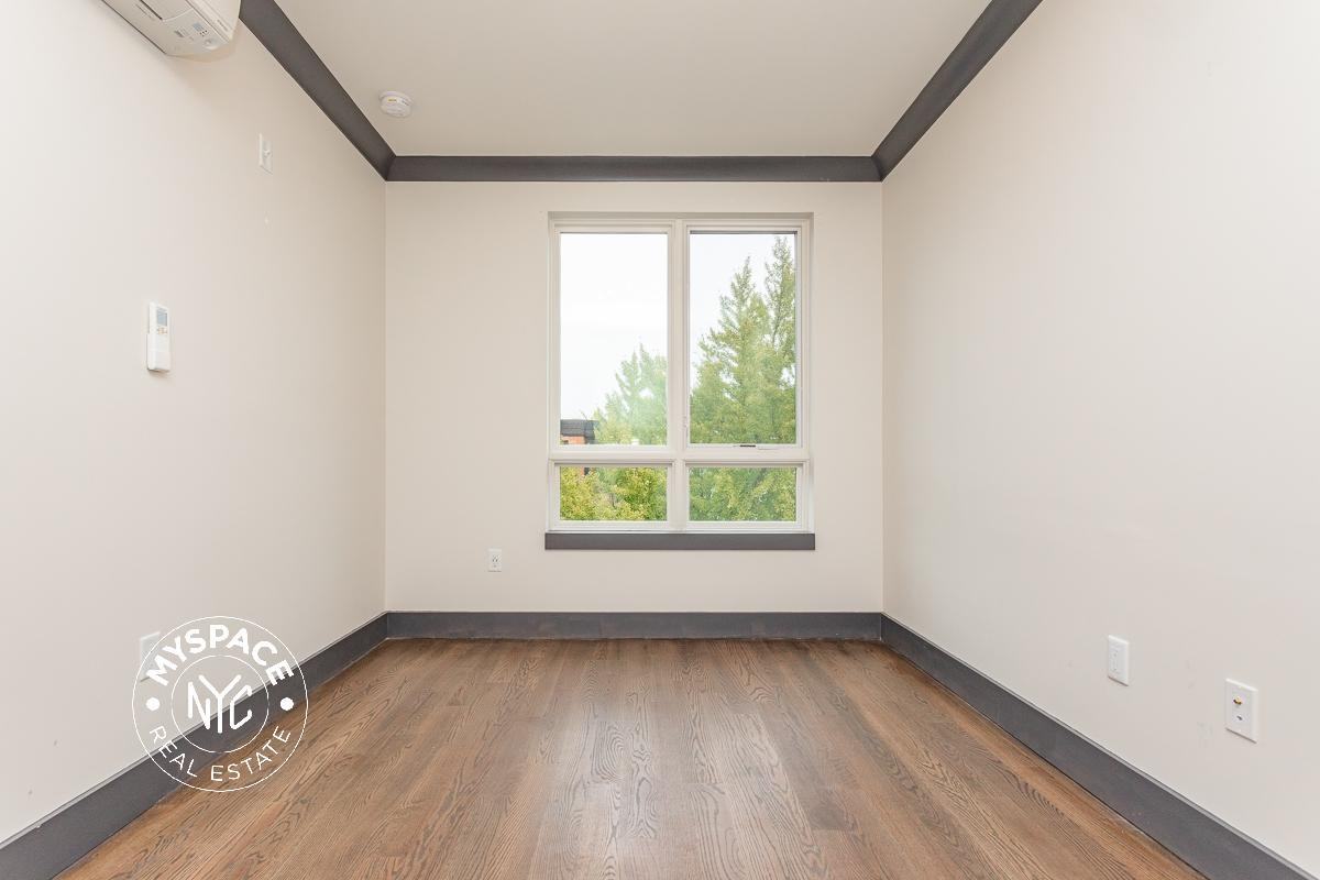 1078 Bergen St #4A - Photo 4 of 7