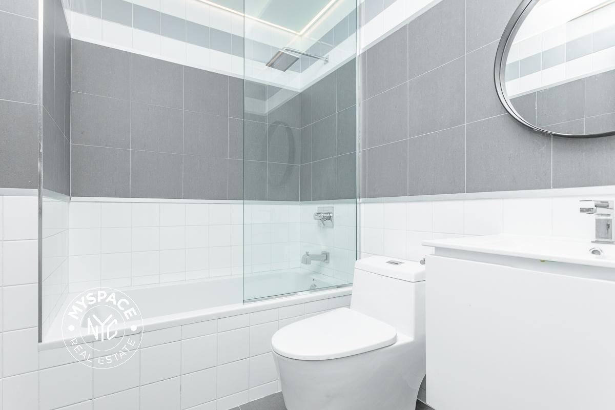 1078 Bergen St #4A - Photo 6 of 7