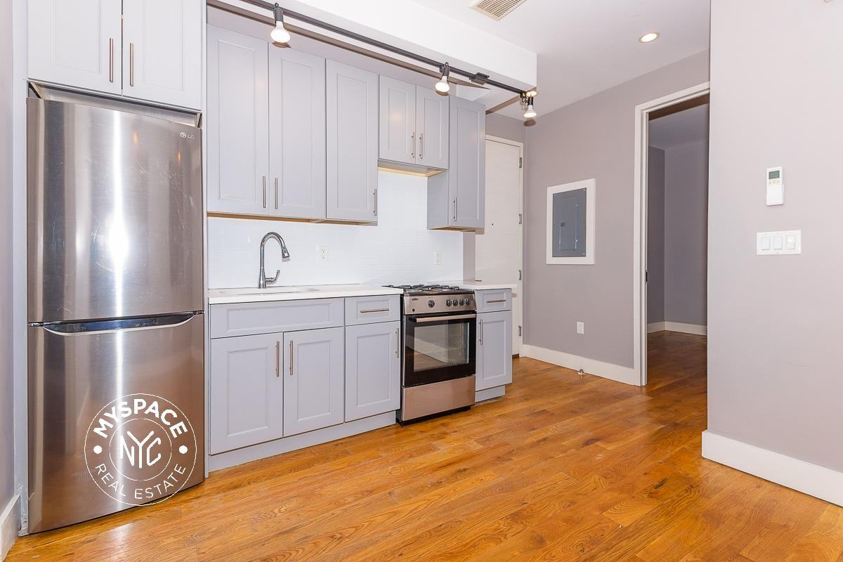 423 Rogers Ave #A2 - Photo 2 of 7