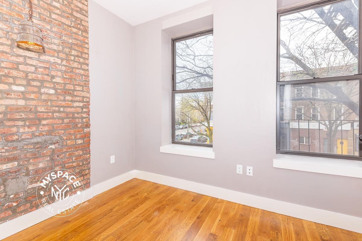 423 Rogers Ave #A2 - Photo 5 of 7