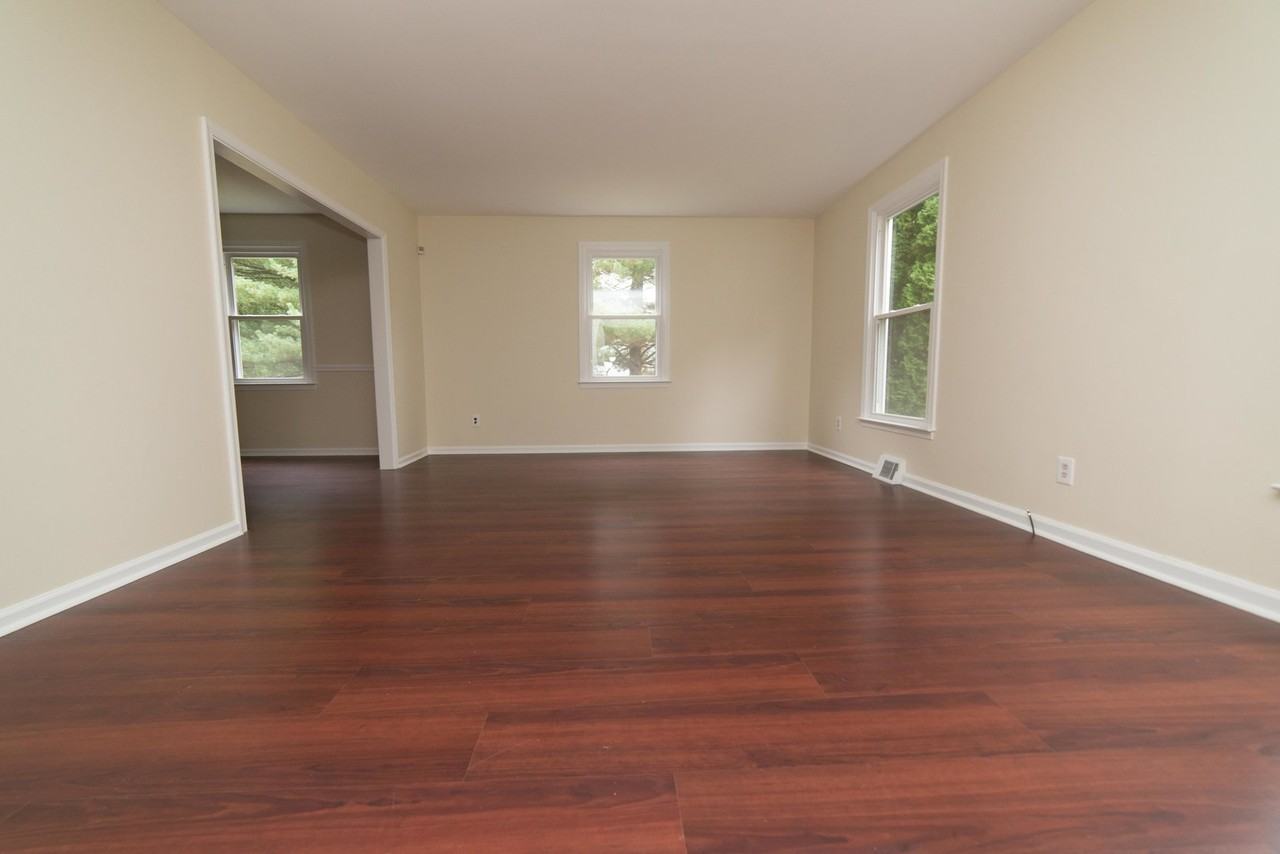 440 Cricket Ln - Photo 5 of 33