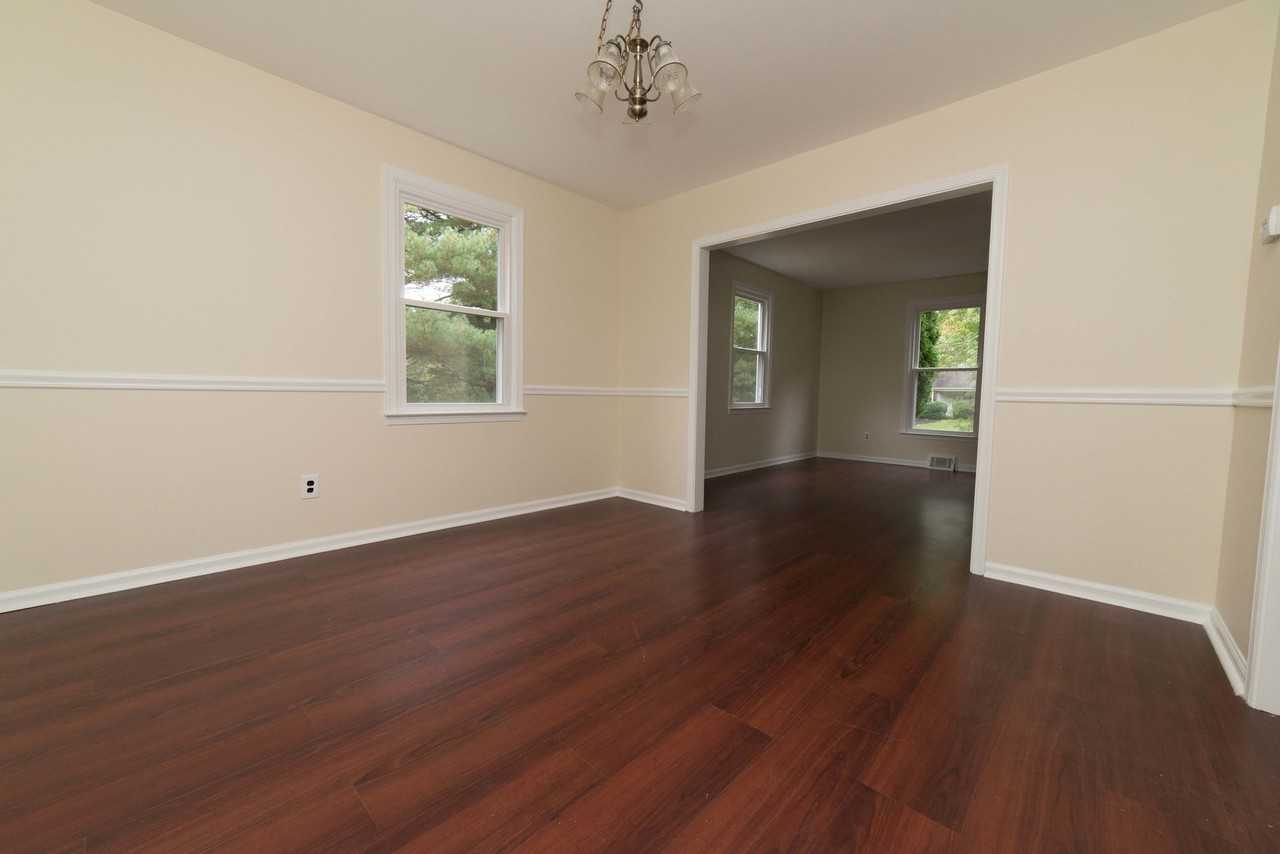 440 Cricket Ln - Photo 7 of 33