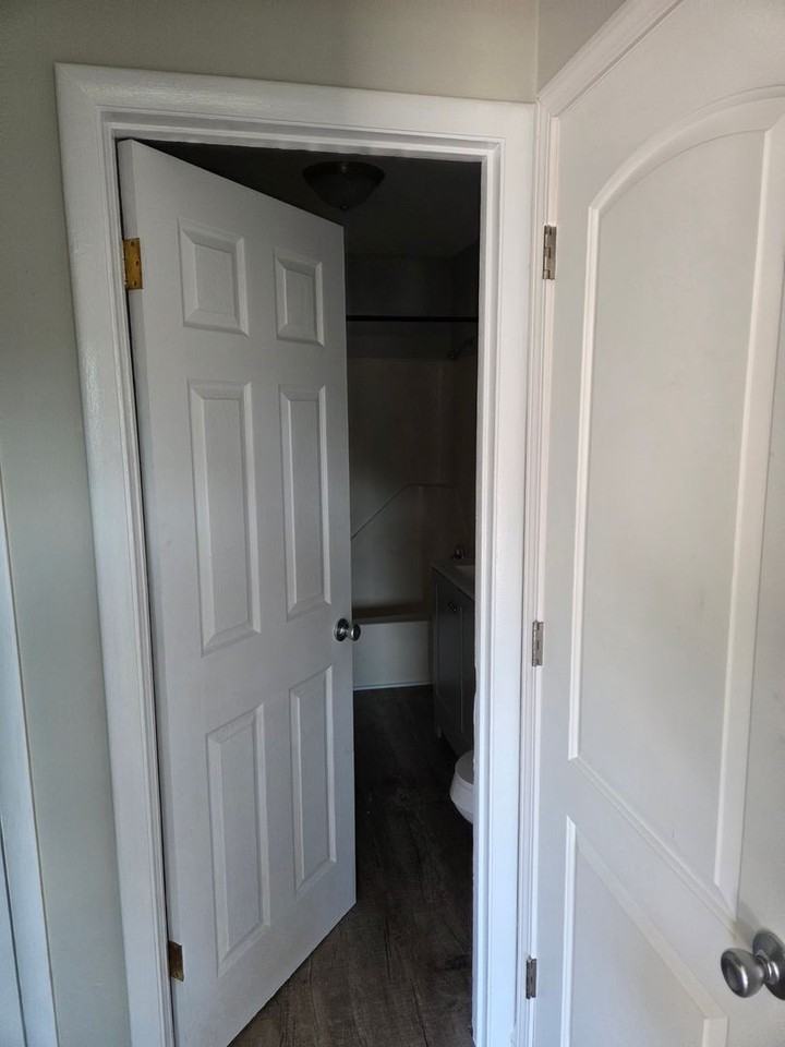 941 Chadwick Dr - Photo 5 of 8