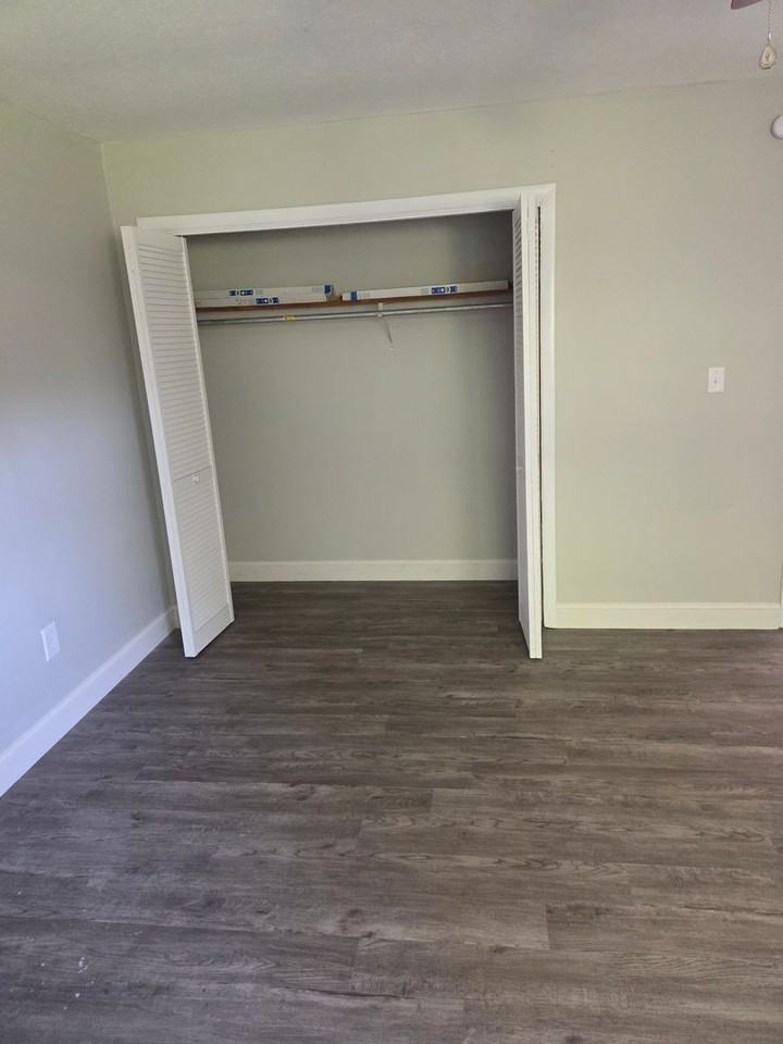 941 Chadwick Dr - Photo 6 of 8