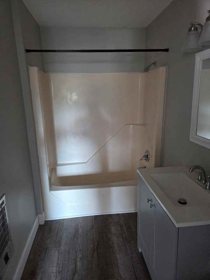 941 Chadwick Dr - Photo 7 of 8