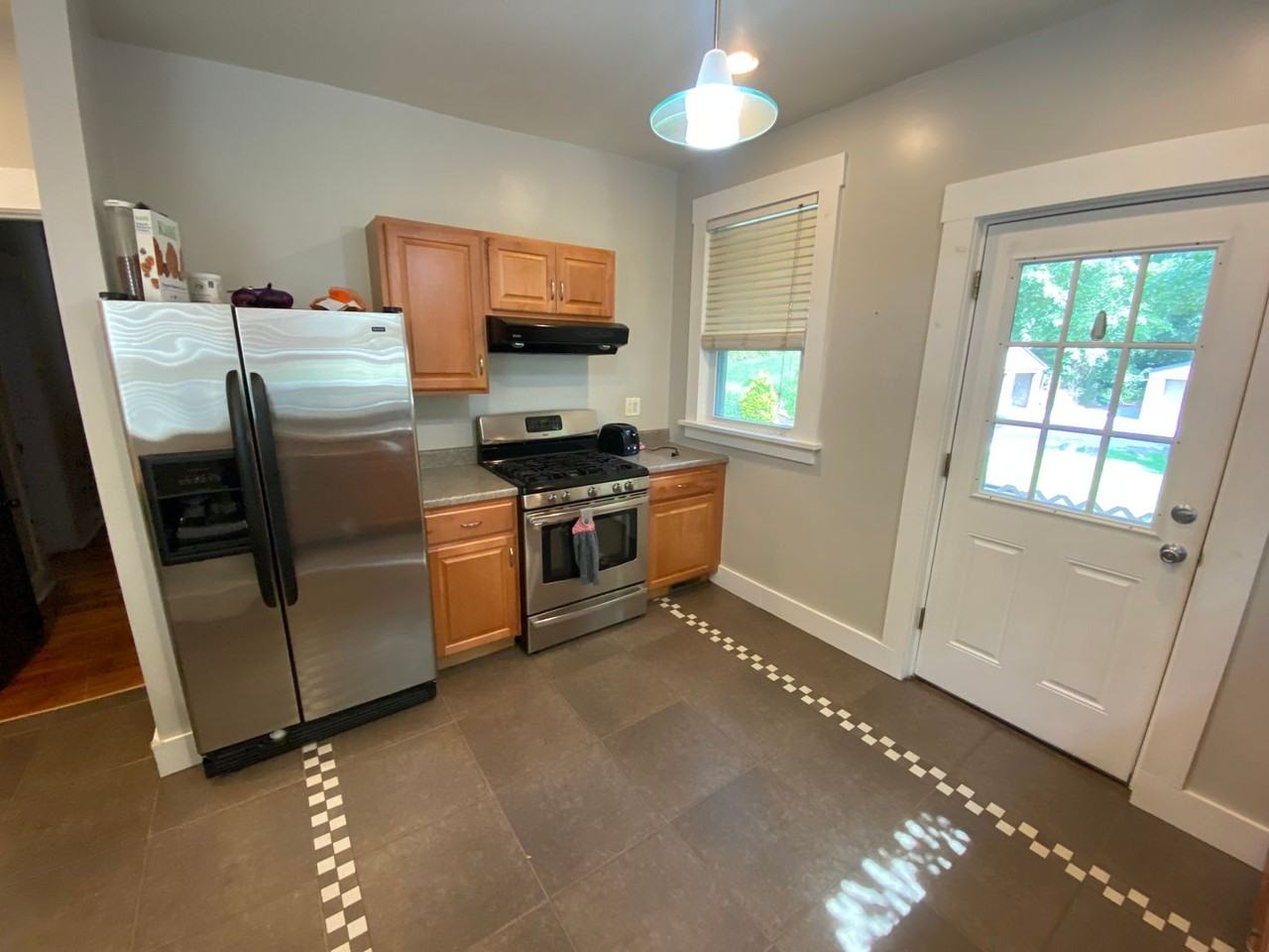 230 Ridge Ave - Photo 4 of 19