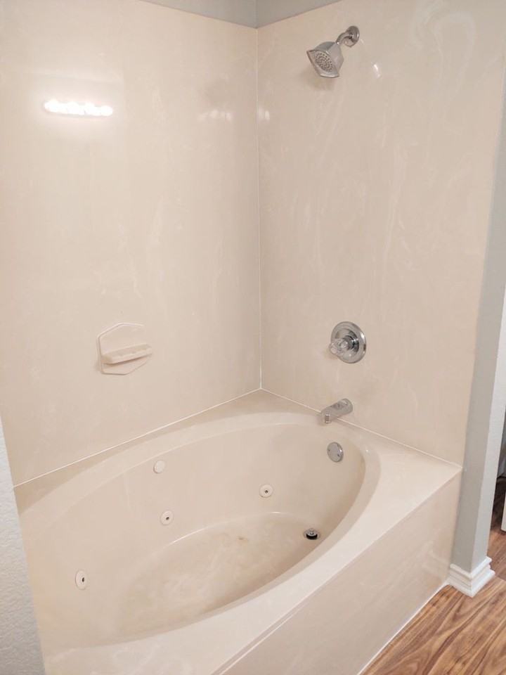 3024 Lake Side Dr - Photo 4 of 28