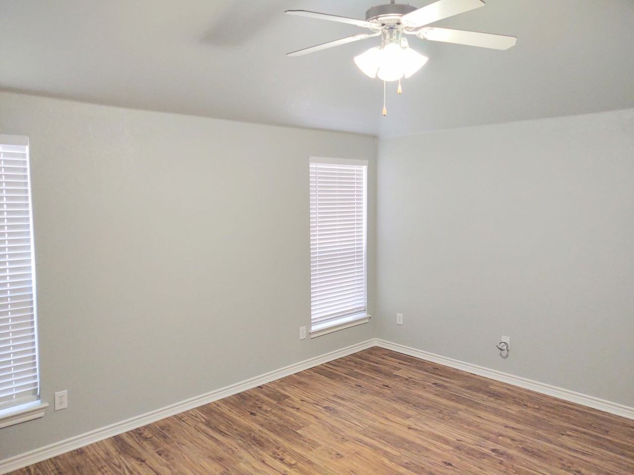 3024 Lake Side Dr - Photo 6 of 28