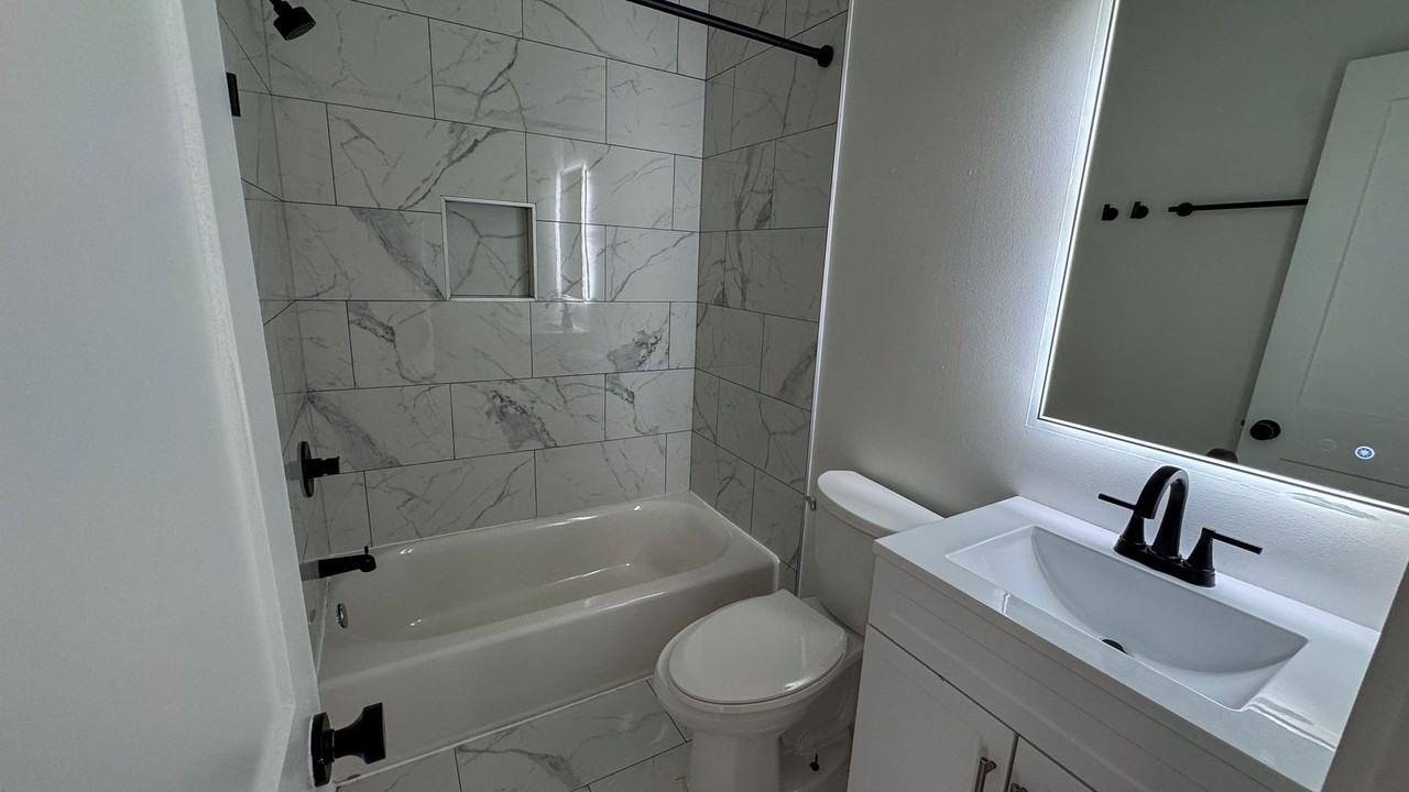 640 636, 638, 640 Audubon Street and 7712 Hampson Street - 7712 Hampson ##638 - Photo 7 of 12