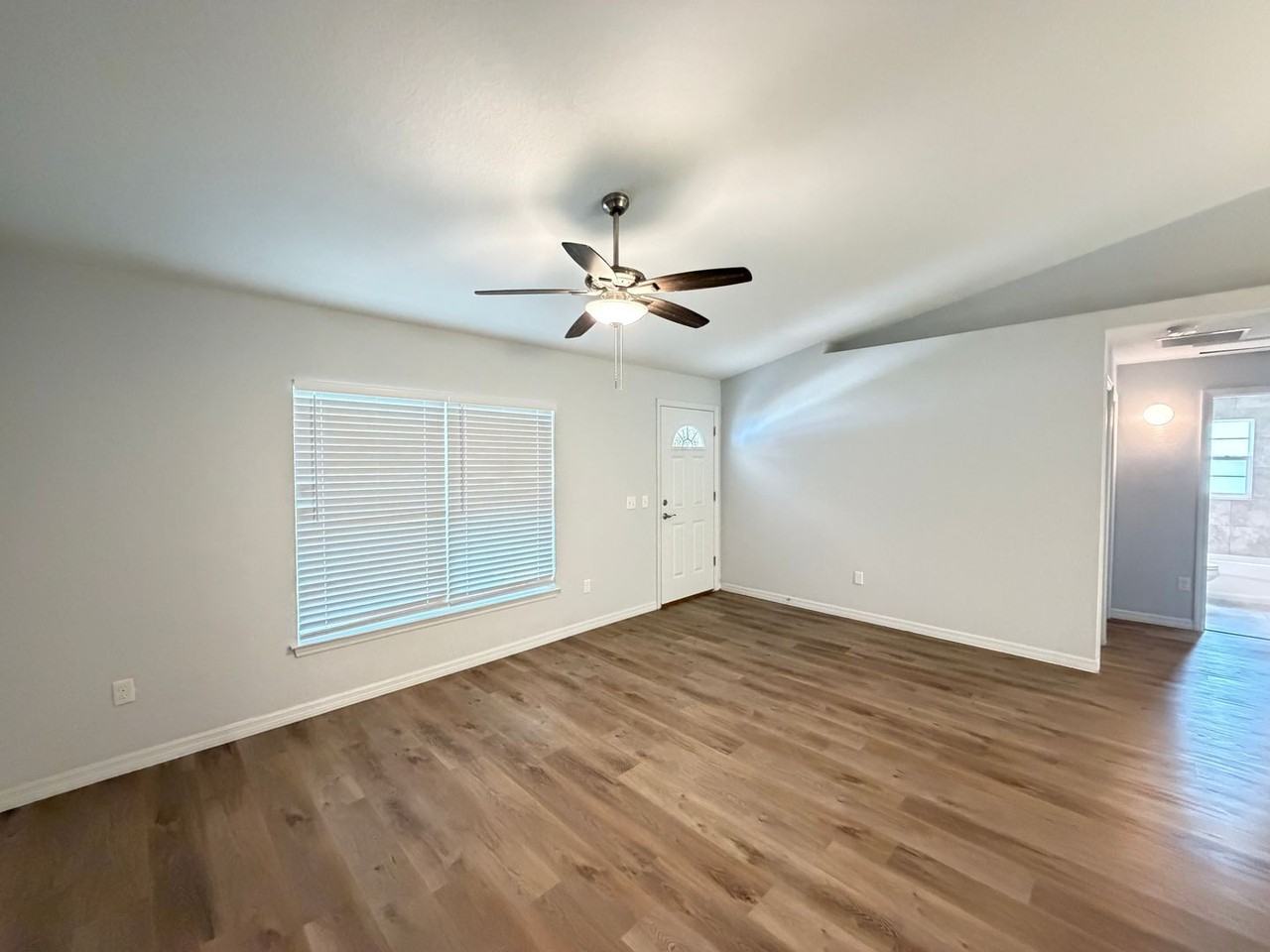 8266 Se 161st Pl - Photo 4 of 21