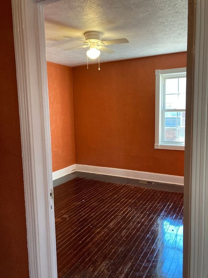 1805 Abbott Ave - Photo 4 of 7