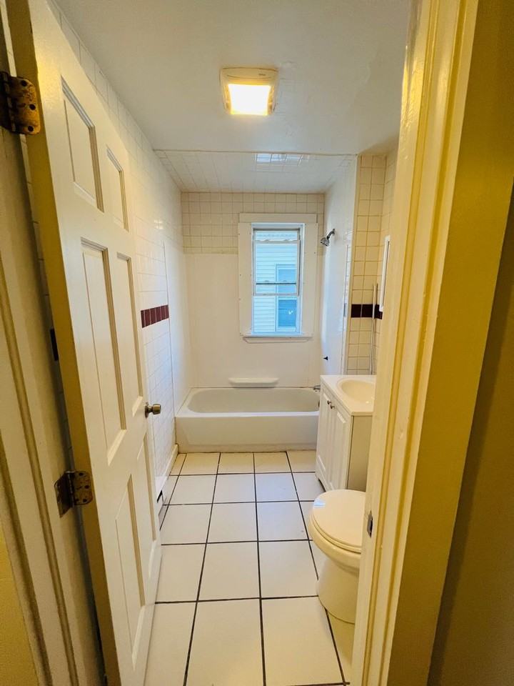 10 Westcott St - Photo 2 of 8