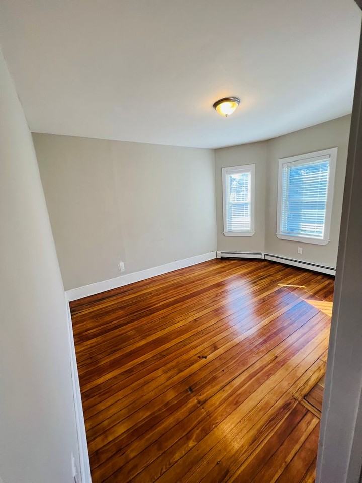 10 Westcott St - Photo 5 of 8