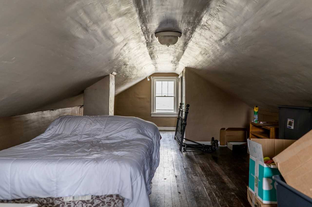 902 Again St - Photo 5 of 22