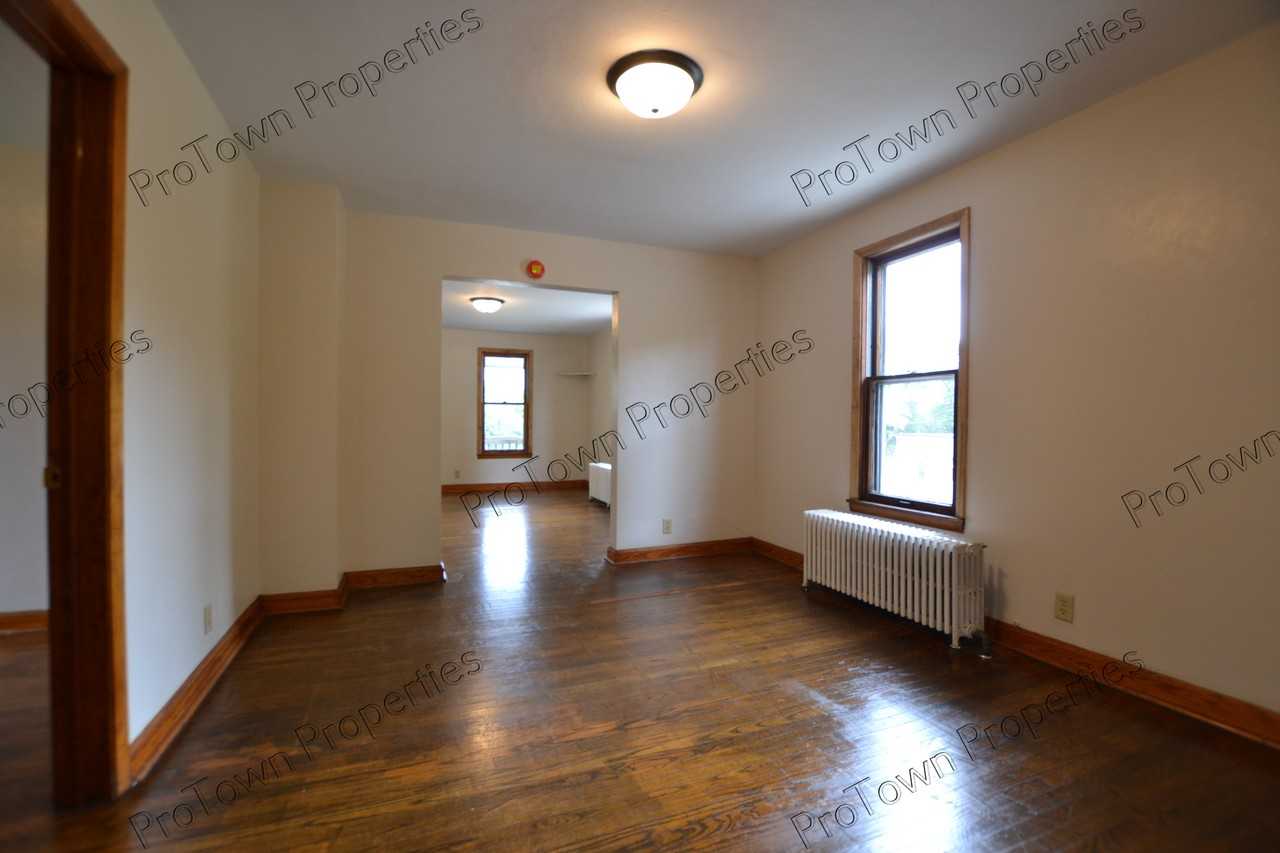 801 North Bluff Street #2 - Photo 5 of 12