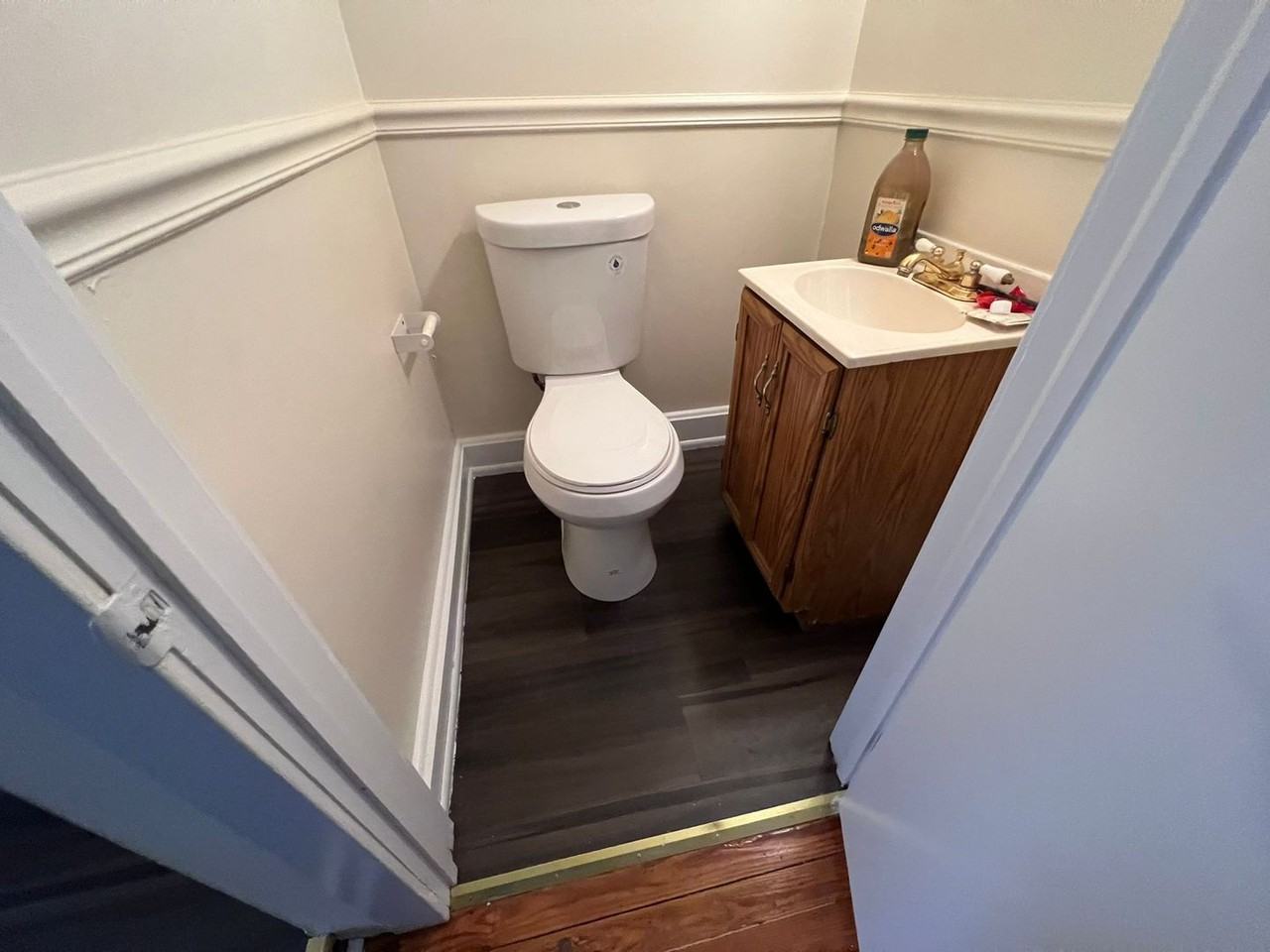 102 S Curley St - Photo 5 of 18