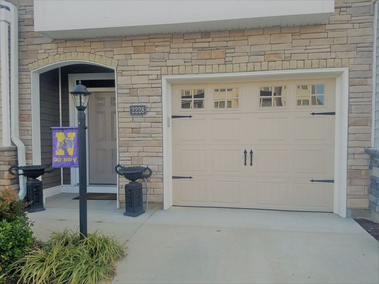 2228 Perennial Cir - Photo 2 of 30