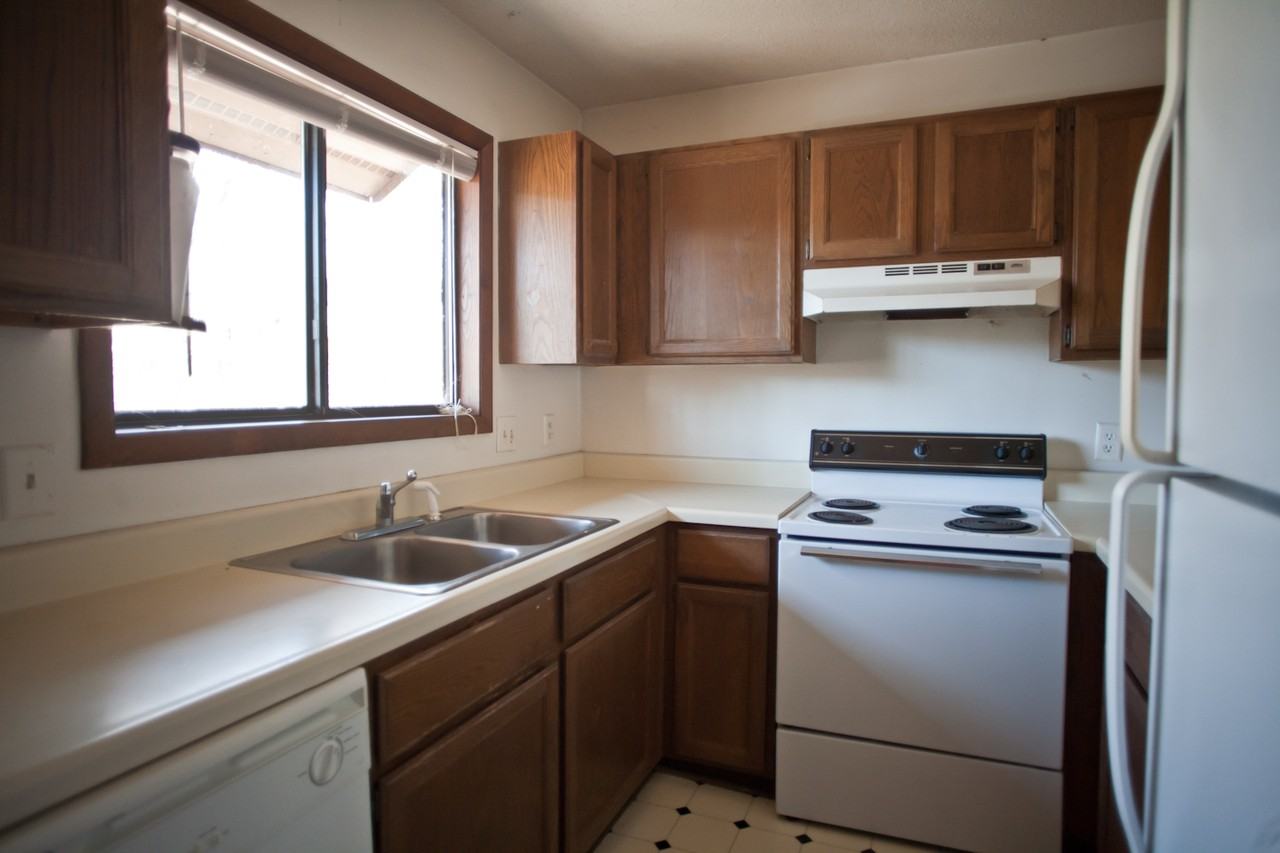 1629 Smith Level Rd - Photo 3 of 13
