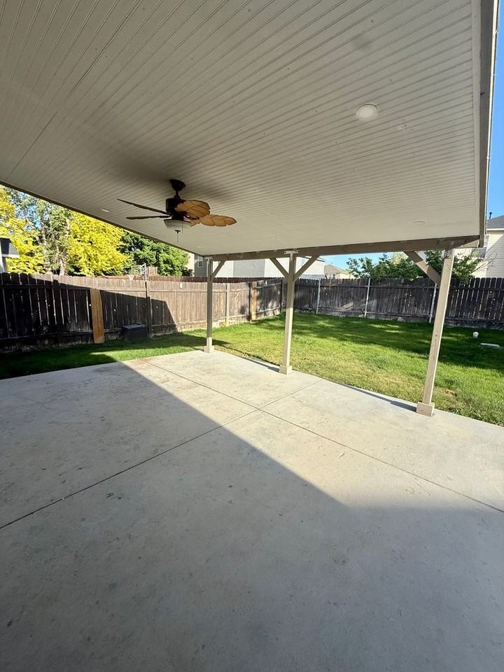 14103 Pearl Pointe Dr - Photo 4 of 47