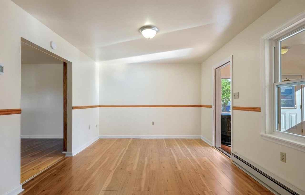 25 N Maple Ave - Photo 5 of 24