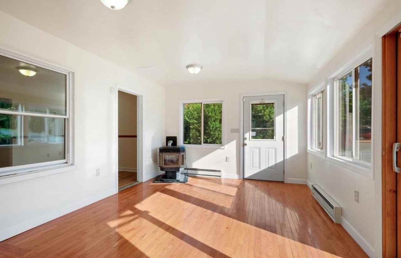 25 N Maple Ave - Photo 6 of 24