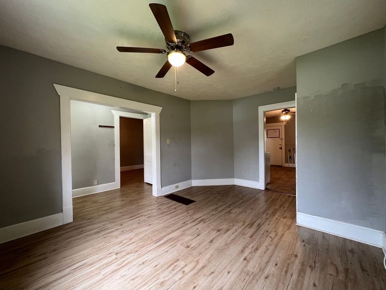 1522 W High St - Photo 6 of 15